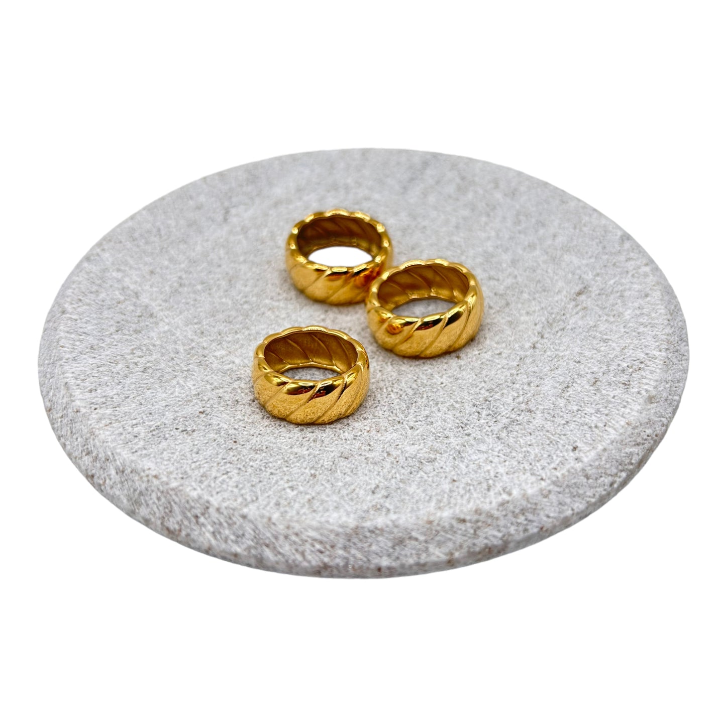 Waves - Wide Croissant Midi Finger Ring